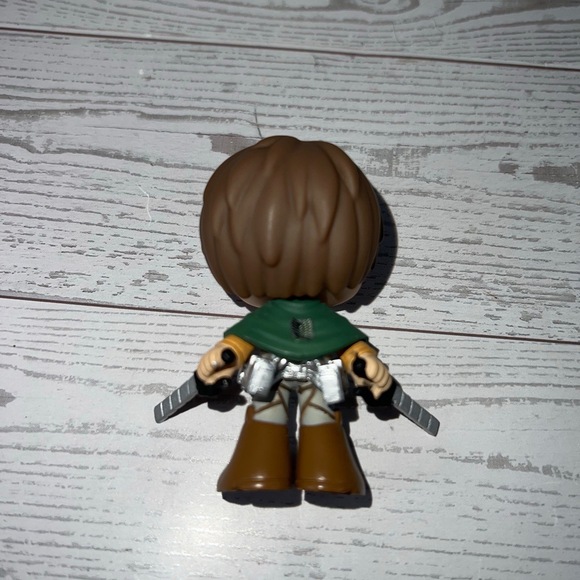 Funko Collectible Figurine Mystery Mini Eren Jaeger Green Cape Anime Display - Picture 2 of 4